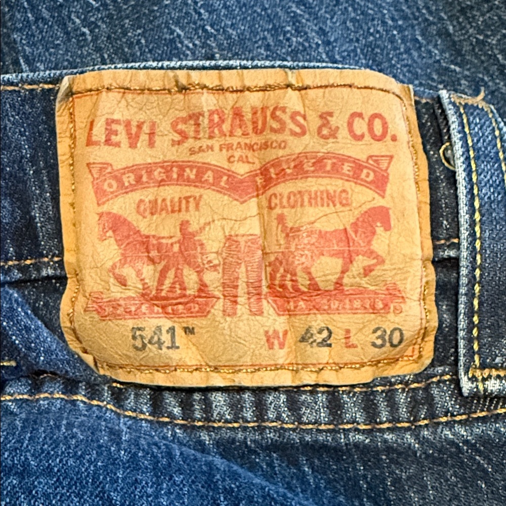 Levi's Men's Relaxed Jeans - Dark Blue Denim - Picture 2 of 2